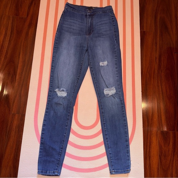 Fashion Nova Ripped Blue Skinny Jeans - Picture 5 of 9